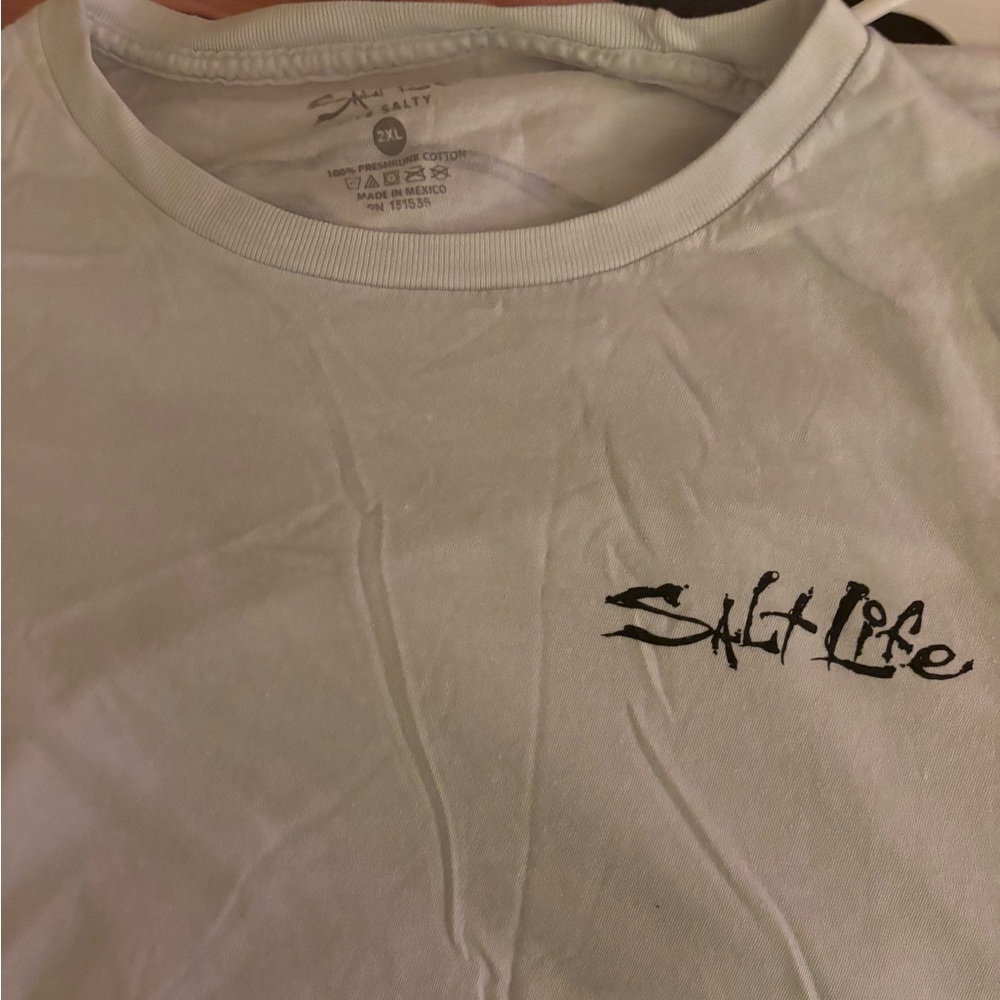 White XXL men’s salt life t shirt